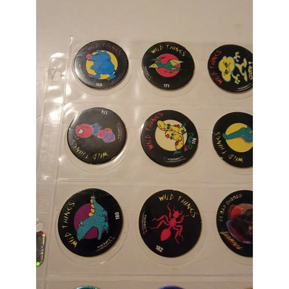 Lot Of 20 Vintage POGs Misc. Wild Things Insects Wildlife Animals Monkey Dogs‎